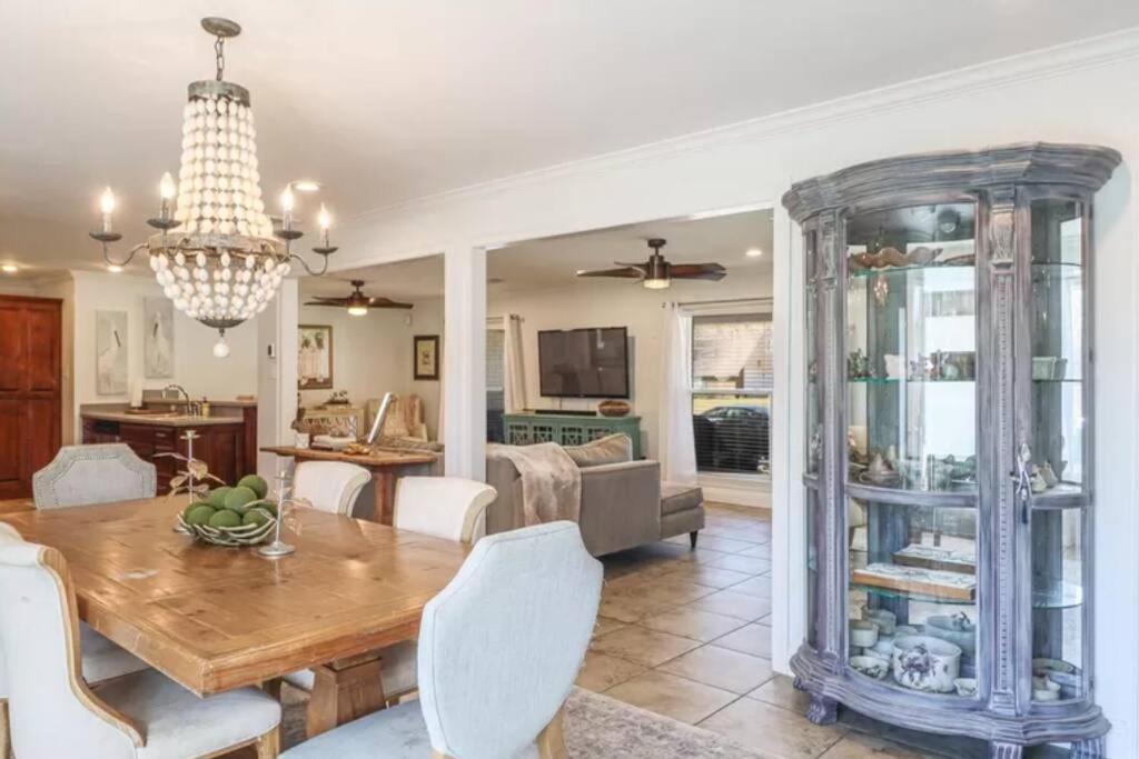 4/3 Home Centrally Located, Beach, Casino, Airport, Dining, Golfing, Shopping, Entertainment 걸프포트 외부 사진