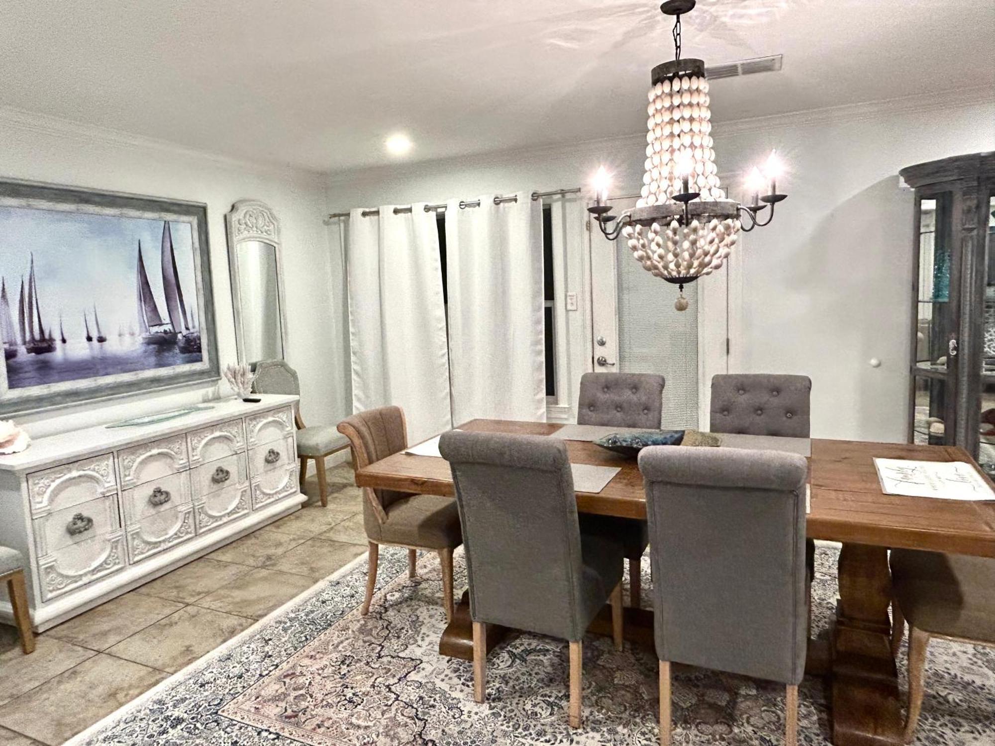 4/3 Home Centrally Located, Beach, Casino, Airport, Dining, Golfing, Shopping, Entertainment 걸프포트 외부 사진